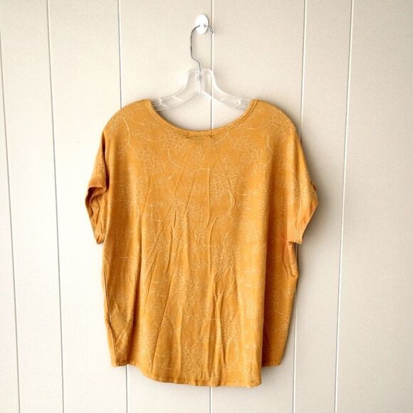 Buffalo Women's Size Small Short Sleeve Crewneck Top Mustard Yellow Tee Floral - Picture 7 of 9